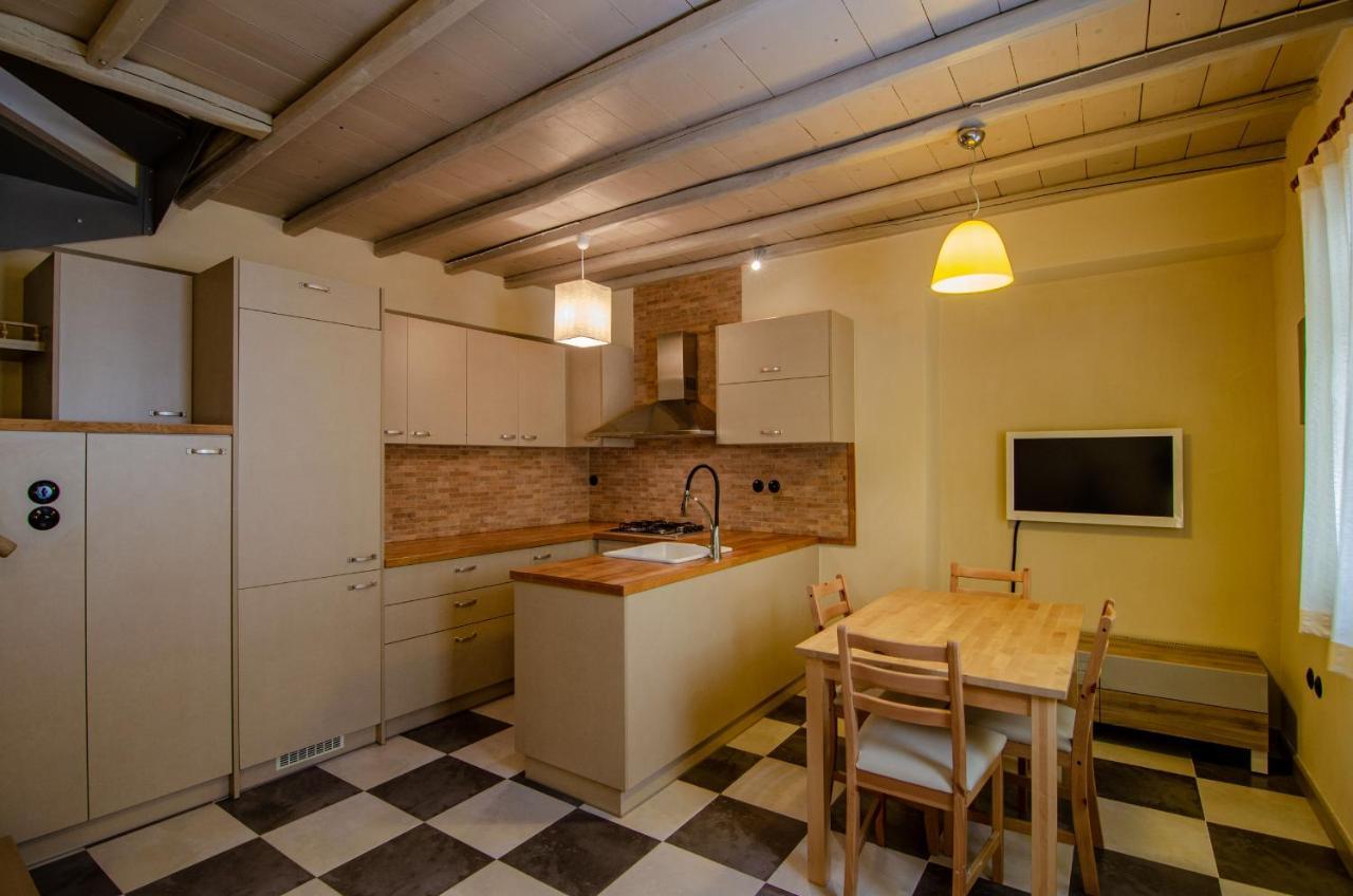 Myyellowhome Ermoúpoli Extérieur photo